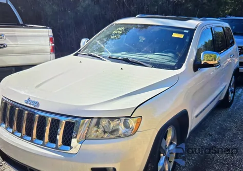 2012 Jeep Grand Cherokee Overland z USA, uszkodzony, nr VIN 1C4RJFCT1CC135388